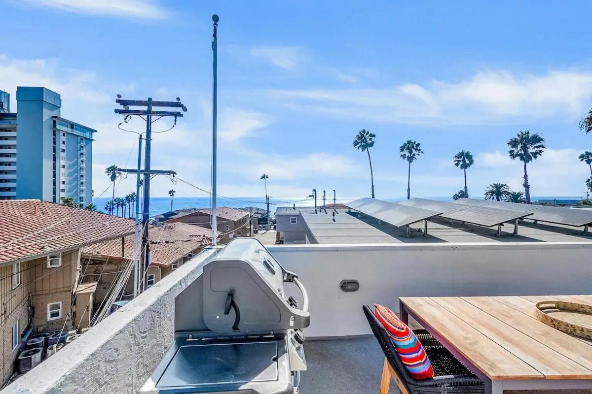 Ocean View Gem With Rooftop Deck And Hot Tub Holiday home San Diego