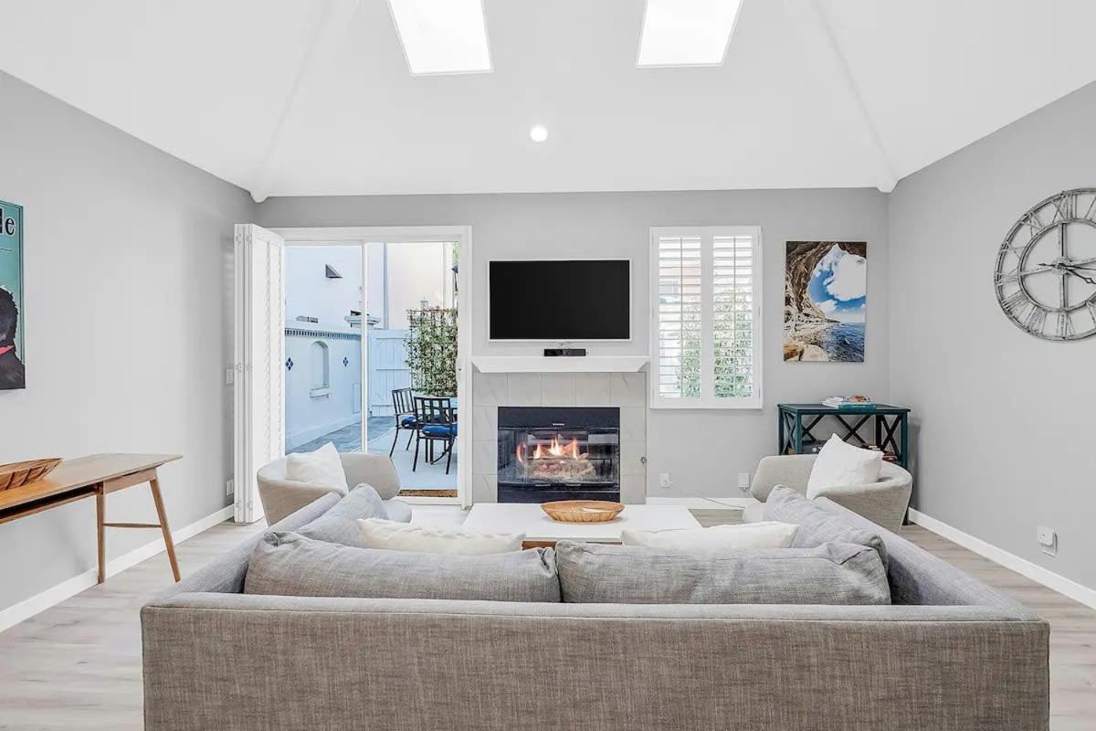 Holiday home Ocean View Gem With Rooftop Deck And Hot Tub *