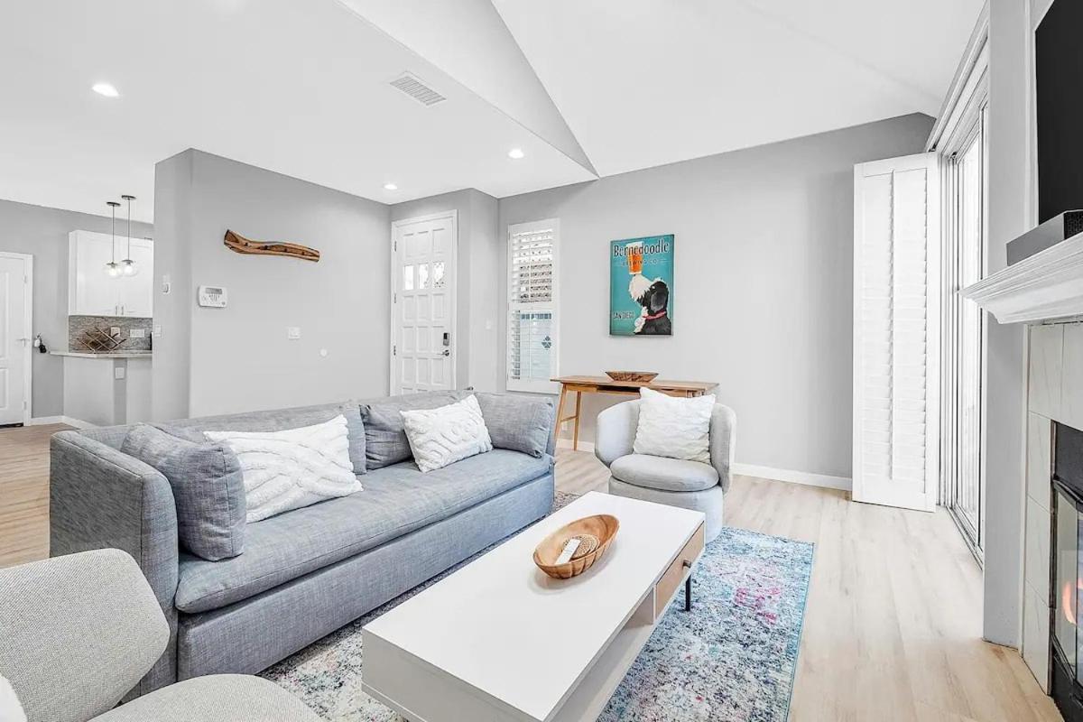 Ocean View Gem With Rooftop Deck And Hot Tub Holiday home San Diego