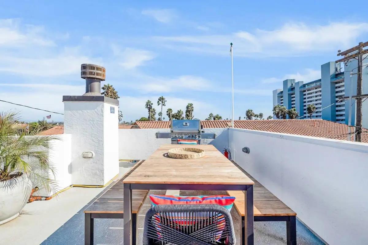 Ocean View Gem With Rooftop Deck And Hot Tub *