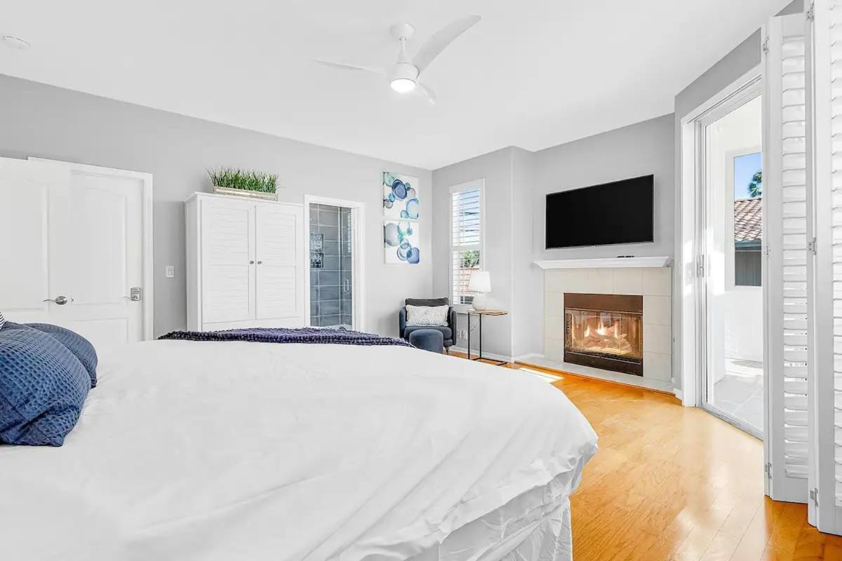 Ocean View Gem With Rooftop Deck And Hot Tub Holiday home *