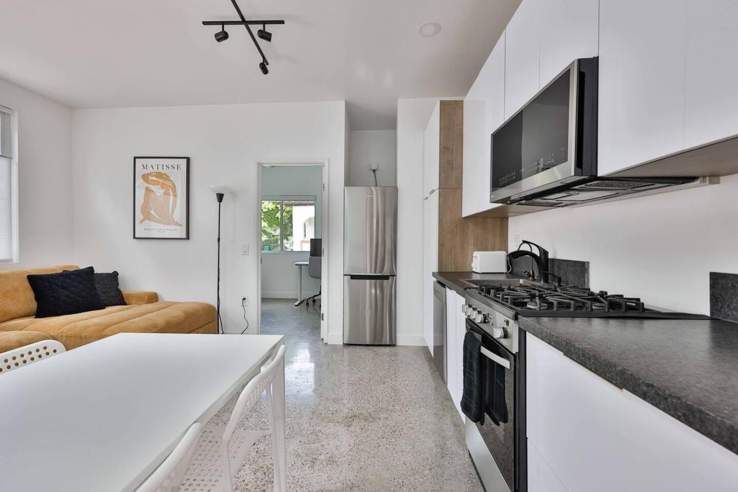Near Zoo And With Ac, Ev, Private Yard San Diego
