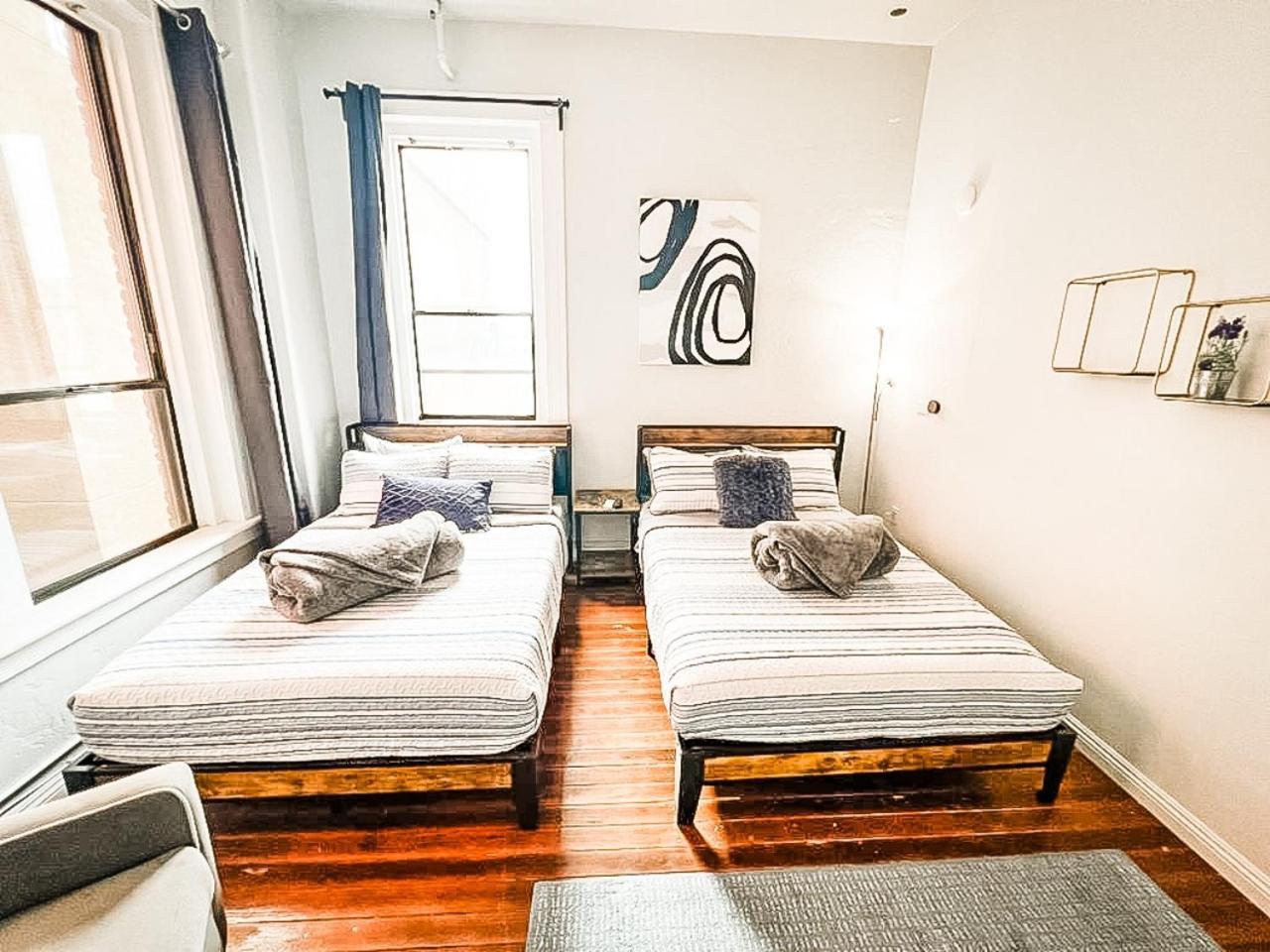 Hotel Gaslamp 2bdrm - W Parking & 4 Beds #404 San Diego