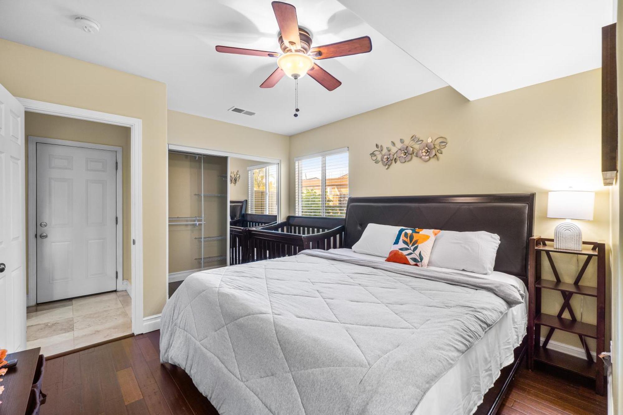 Сasa de vacaciones Entire Private 3-br Ranch-style With Backyard, Crib, King Bed, And Free Parking San Diego