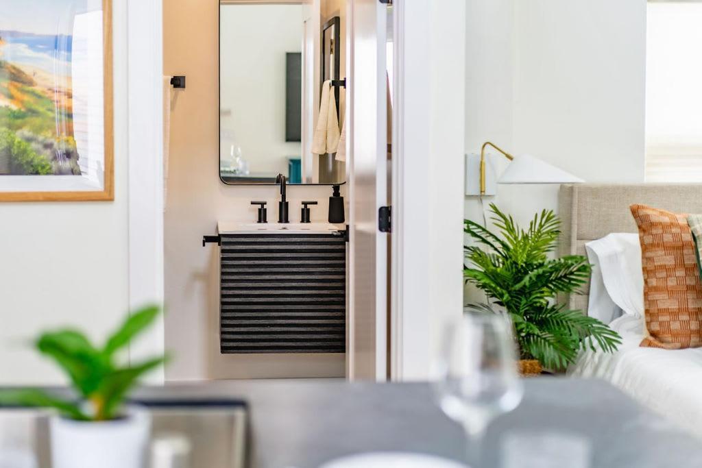 Swanky In Vibrant Hillcrest * San Diego