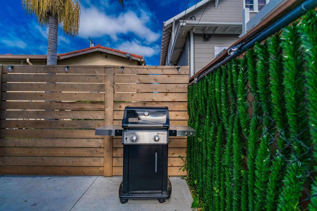 Swanky In Vibrant Hillcrest