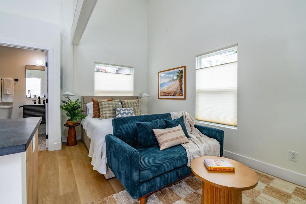 Swanky In Vibrant Hillcrest *