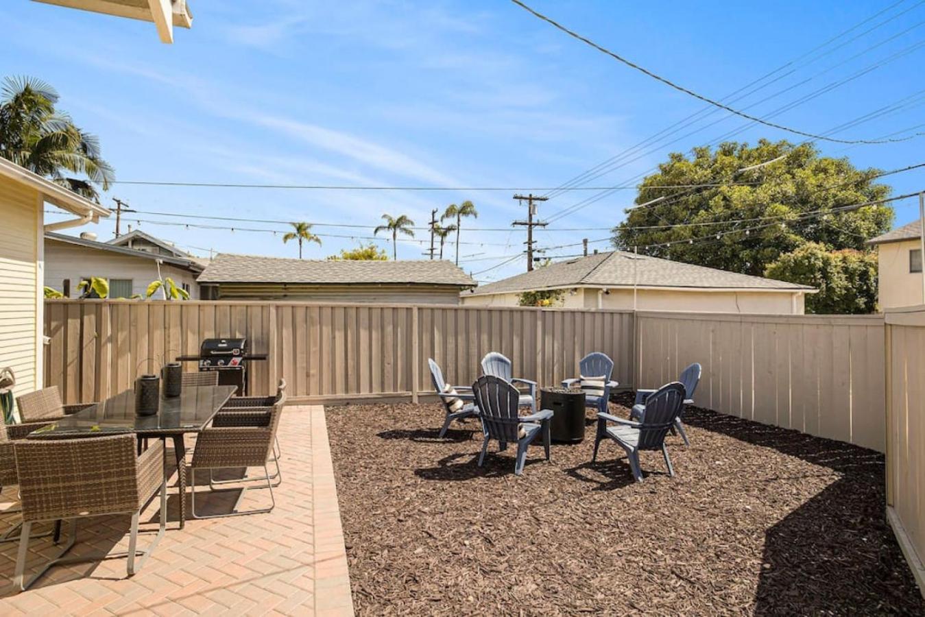 Elegant 3br With Ac, Parking, & Close 2 Everything Holiday home *