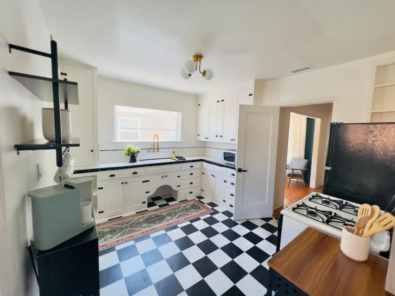 Elegant 3br With Ac, Parking, & Close 2 Everything Holiday home San Diego