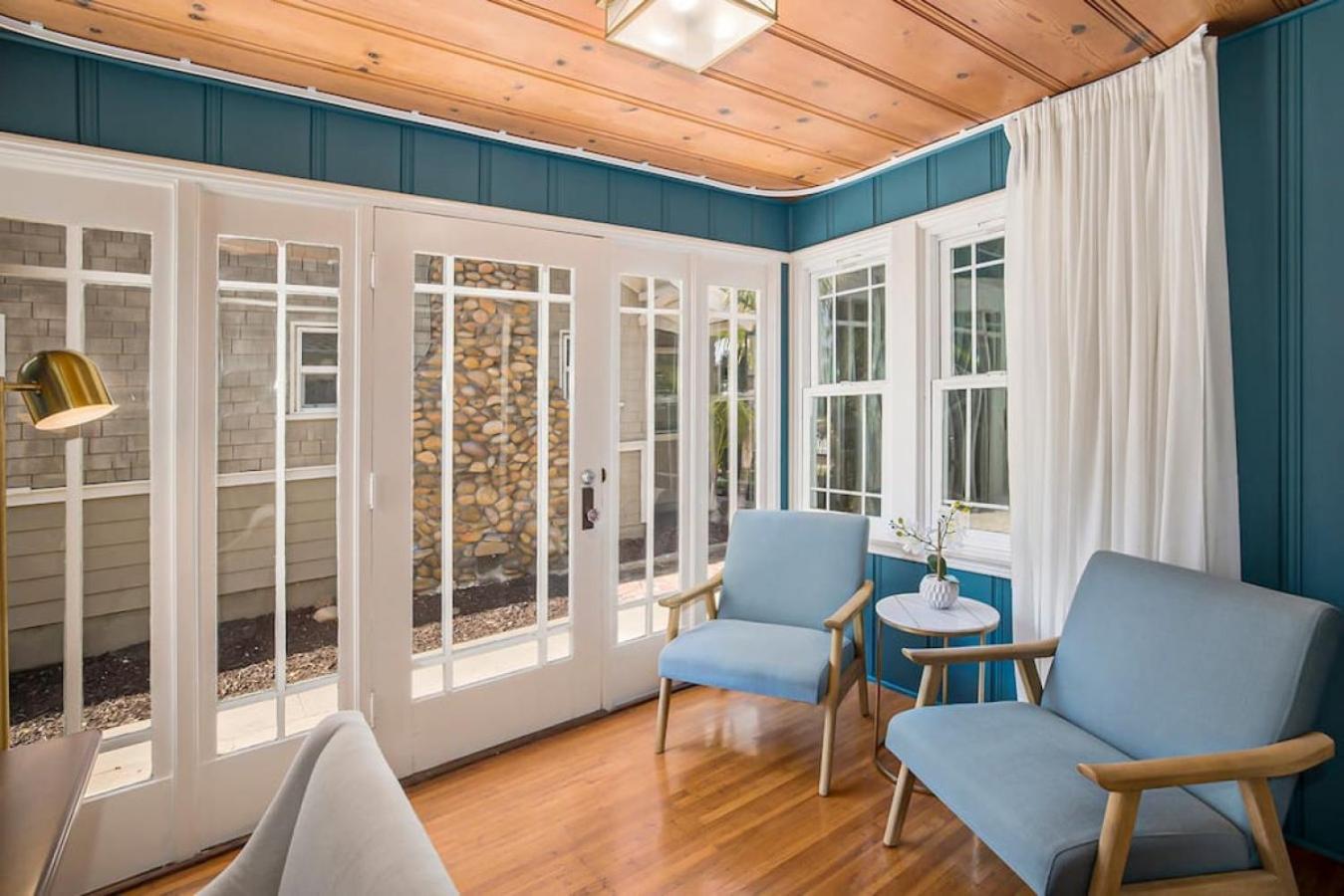 Elegant 3br With Ac, Parking, & Close 2 Everything * San Diego