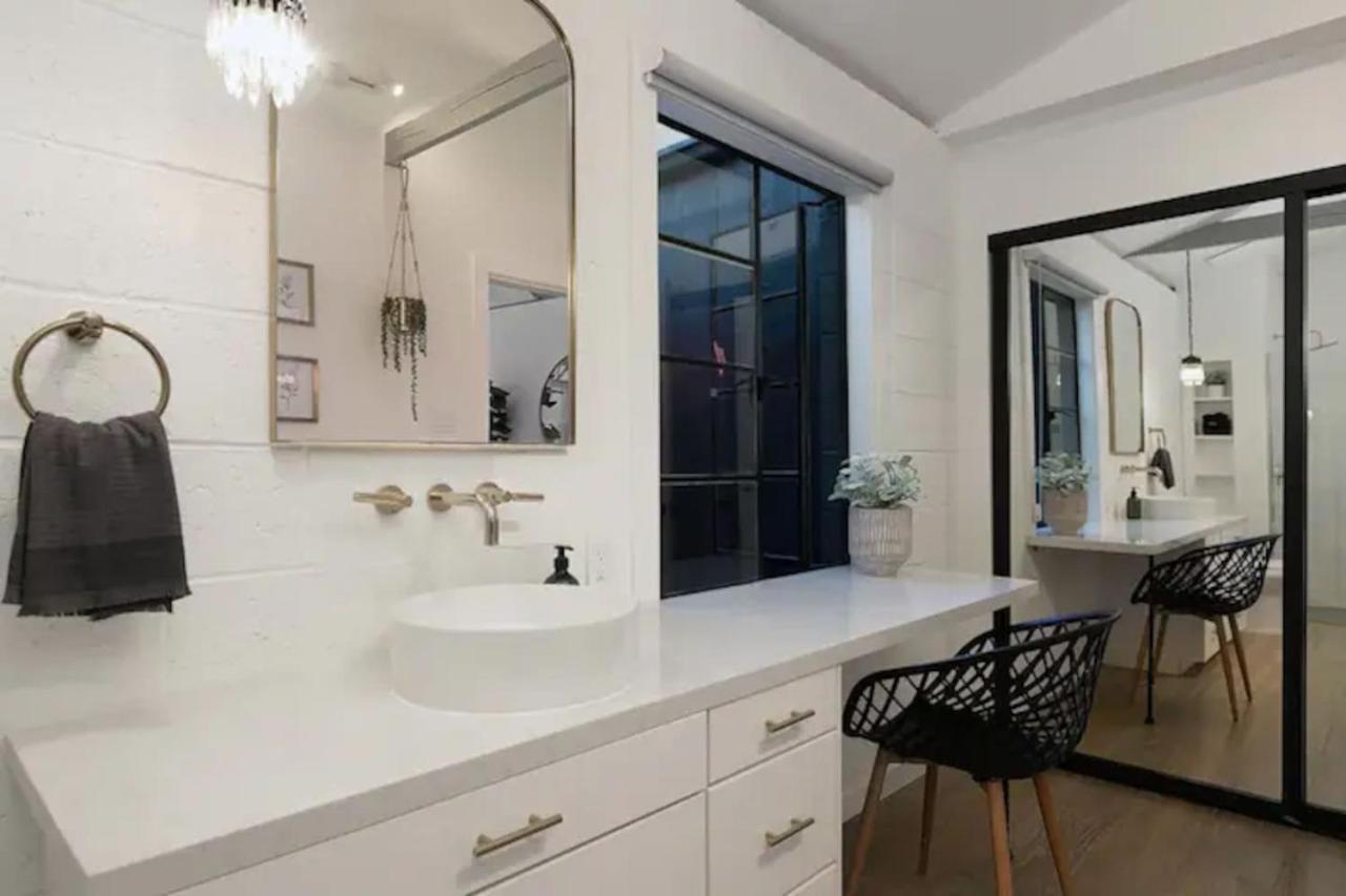 Quaint For 2 In The Heart Of Little Italy * San Diego