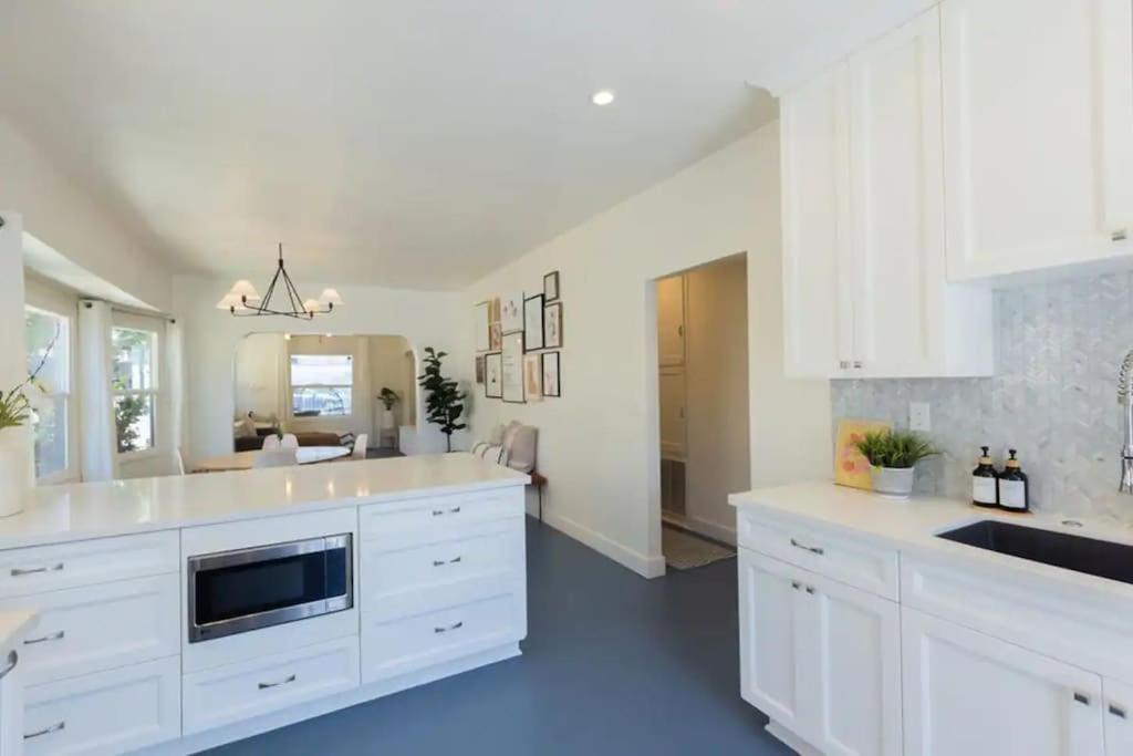 Holiday home Little Italy 3bd With Huge Patio & Backyard *
