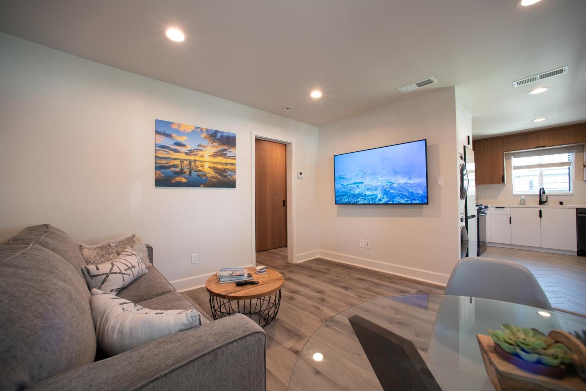 Modern 1 Bedroom Steps 2beach * San Diego