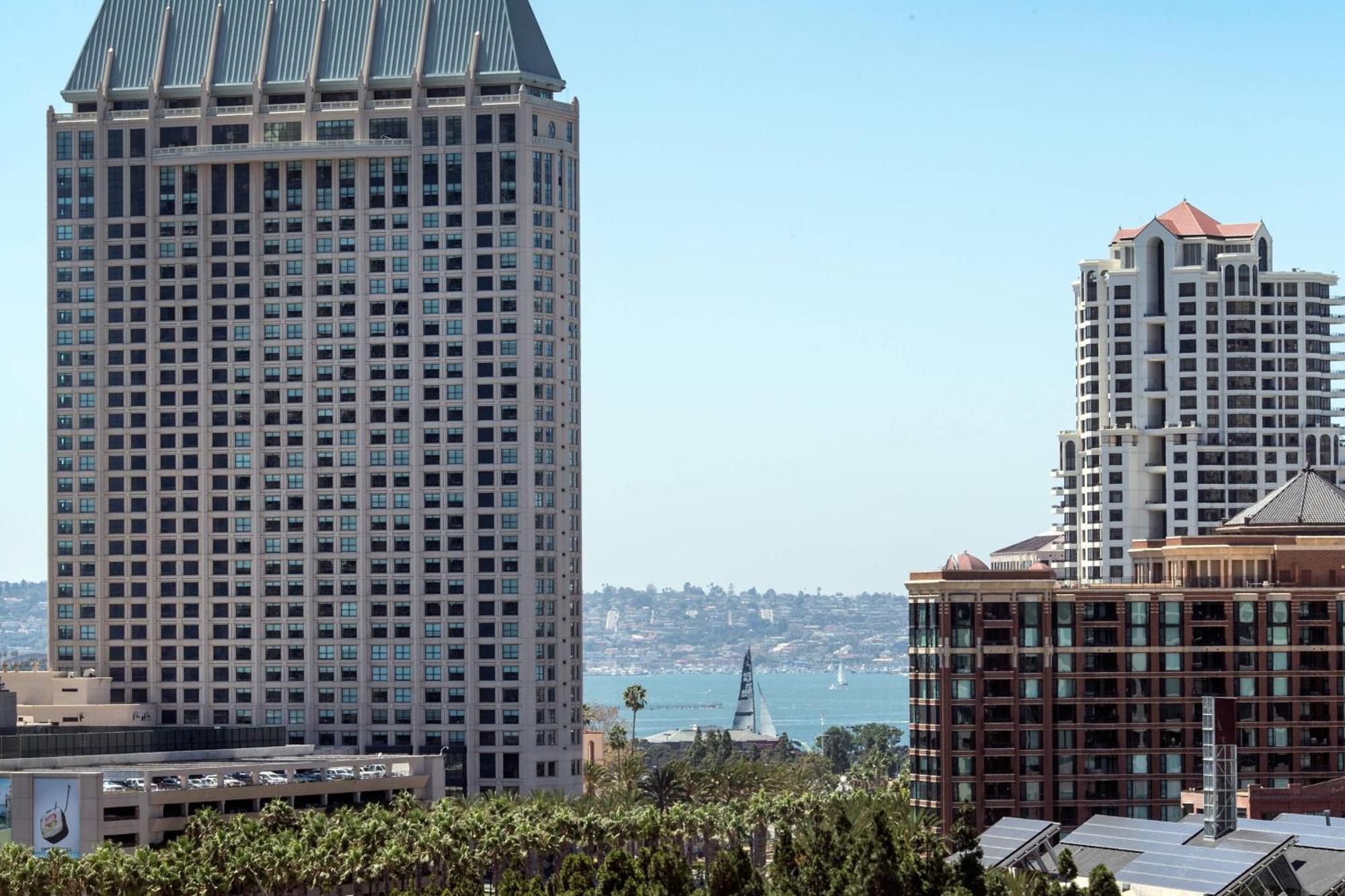 By Marriott Downtown/gaslamp Quarter 3*
