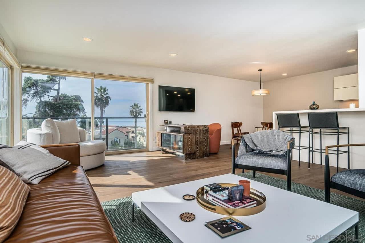 Floor Oceanfront * San Diego