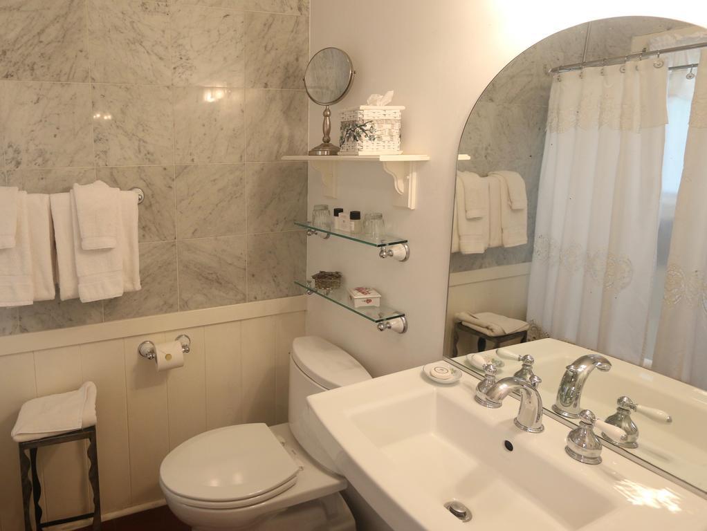 The At La Jolla Bed and breakfast 4*