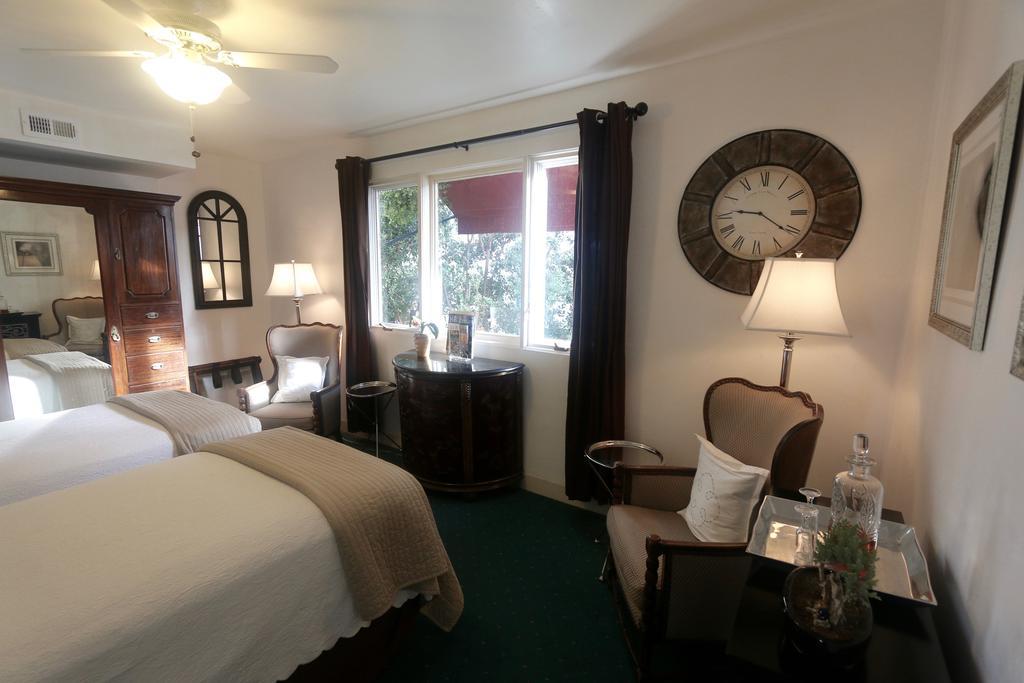 The At La Jolla 4* San Diego