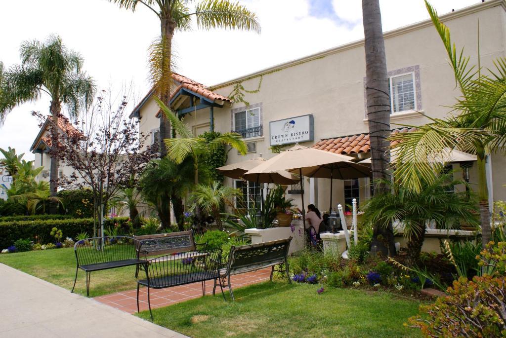 Hotel Crown
