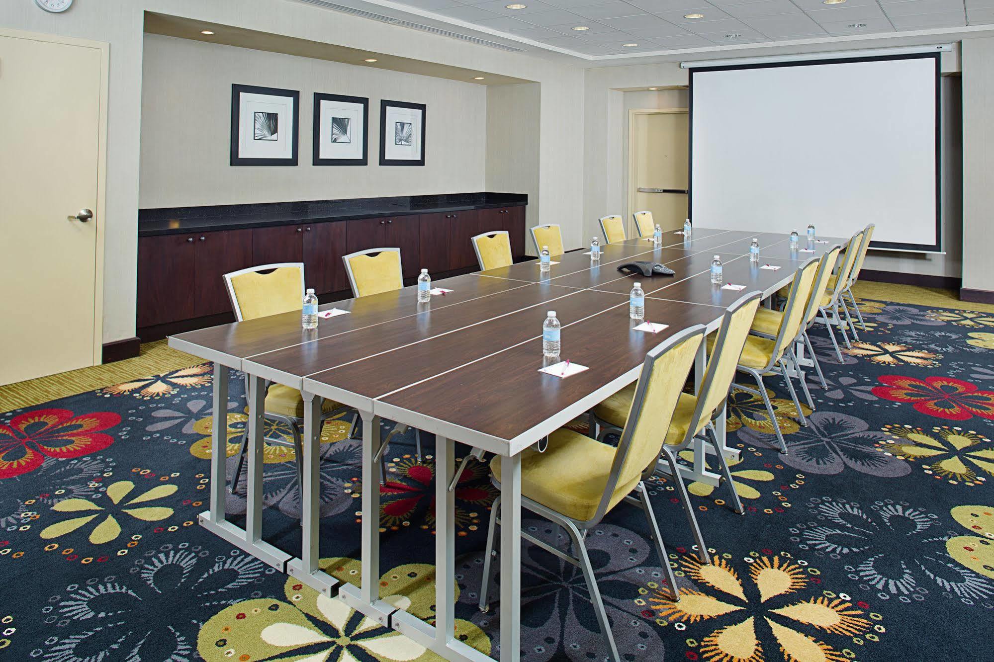 By Marriott Downtown/gaslamp Quarter Hotel San Diego
