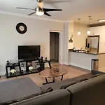 Amazing Vacation & Shopping In San Diego 2 Suits And 3 Bath Fb1