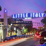 Artistic Paradise Studio With Balcony Near Downtown San Diego! Perfect For Travelers And Couples!