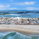 Stunning Beach Home - Steps2Sand, Ac, Large Patio And Fast Wifi!
