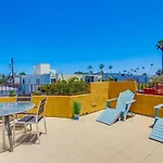 Rooftop Paradise W Private Patio, Garage & Ac