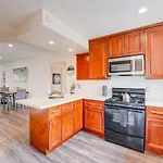 La Jolla Oasis - Pet Friendly, Large Backyard, Walk2Beach & Location!