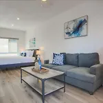 Strandway Suite 6