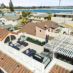 Massive Beach Home W Stunning Rooftop, Parking, Spa, Ac & Bay Views!