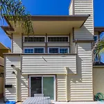 Ocean Front, Steps Mission Beach, Bay, Remodeled, Mission Beach Jamaica Flat