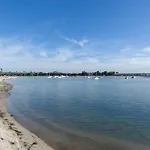 Bayfront Apartment Steps To The Sand - Ultimate Coastal Living