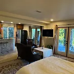 Guesthouse In Coastal Del Mar, California