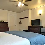Cherokee Lodge