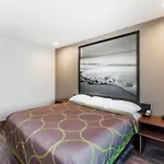 Super 8 By Wyndham San Diego/Imperial Beach