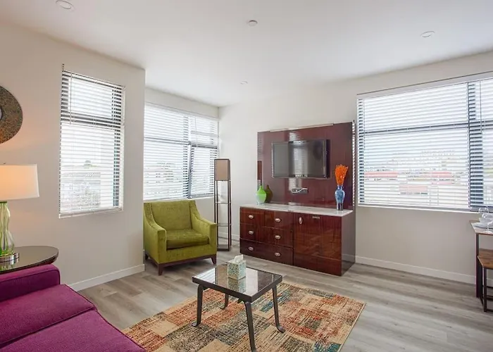 One Bedroom Apartment With Luxurious Furnitures