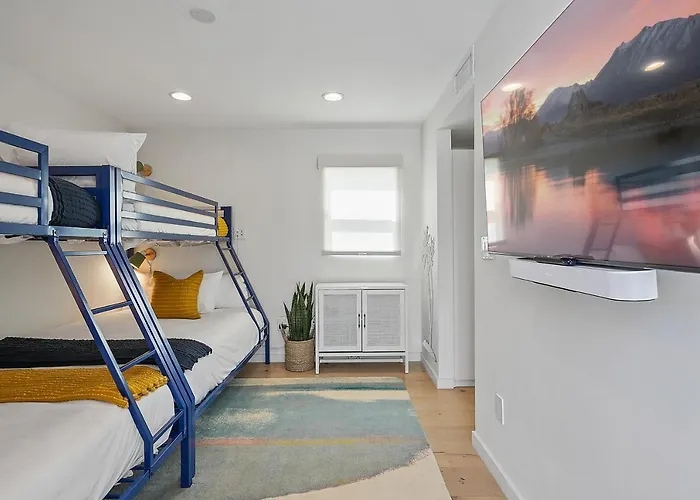 Birdrock Paradise W Private Pool& Spa, Ac, Fast Wifi & Yard!
