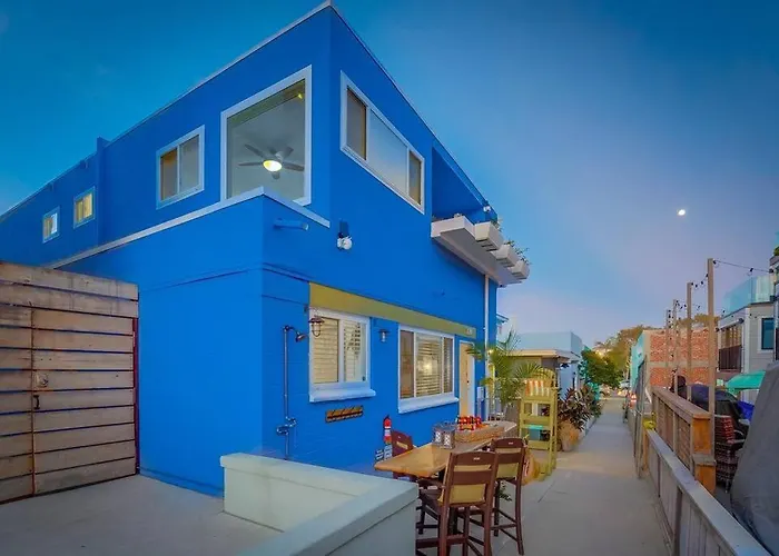 Ocean View Blue Mission Beach Paradise