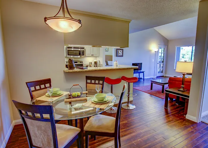Sunshine Suites At Hillcrest