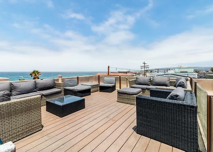 Fantastic Mission Beach Condo Steps To The Beach