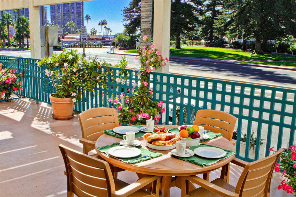 Beach 3* Coronado