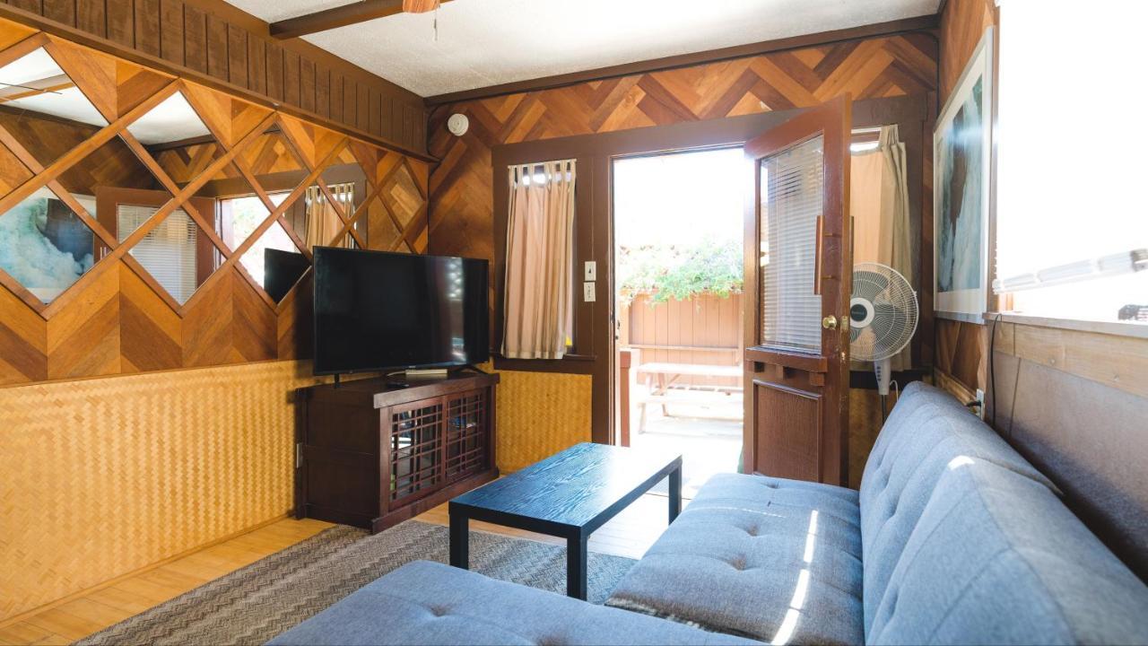 Bungalow 1 Block Walk To The Beach San Diego