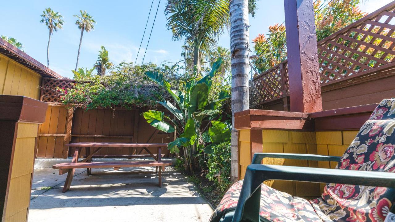 Bungalow 1 Block Walk To The Beach San Diego