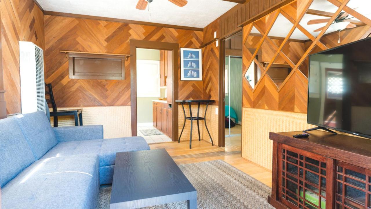 Bungalow 1 Block Walk To The Beach Holiday home *