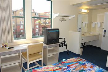 Hotel 6-san Diego, Ca - Downtown 2*