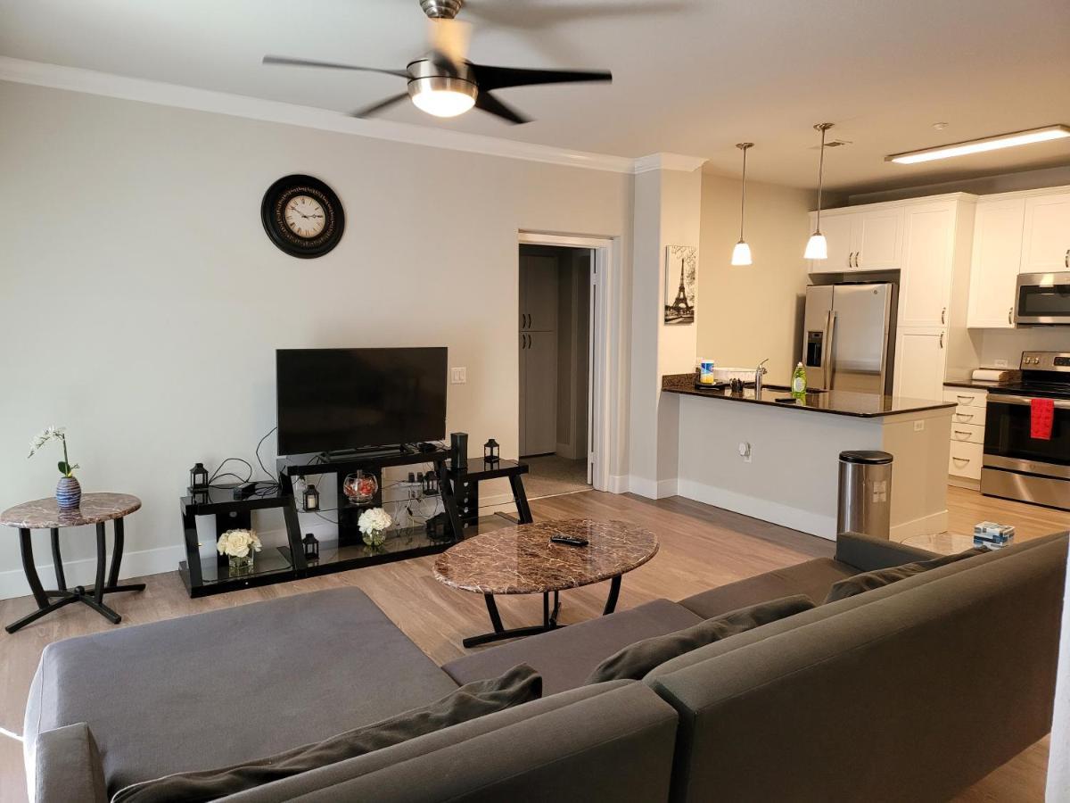 Amazing Vacation & Shopping In 2 Suits And 3 Bath Fb1 * San Diego