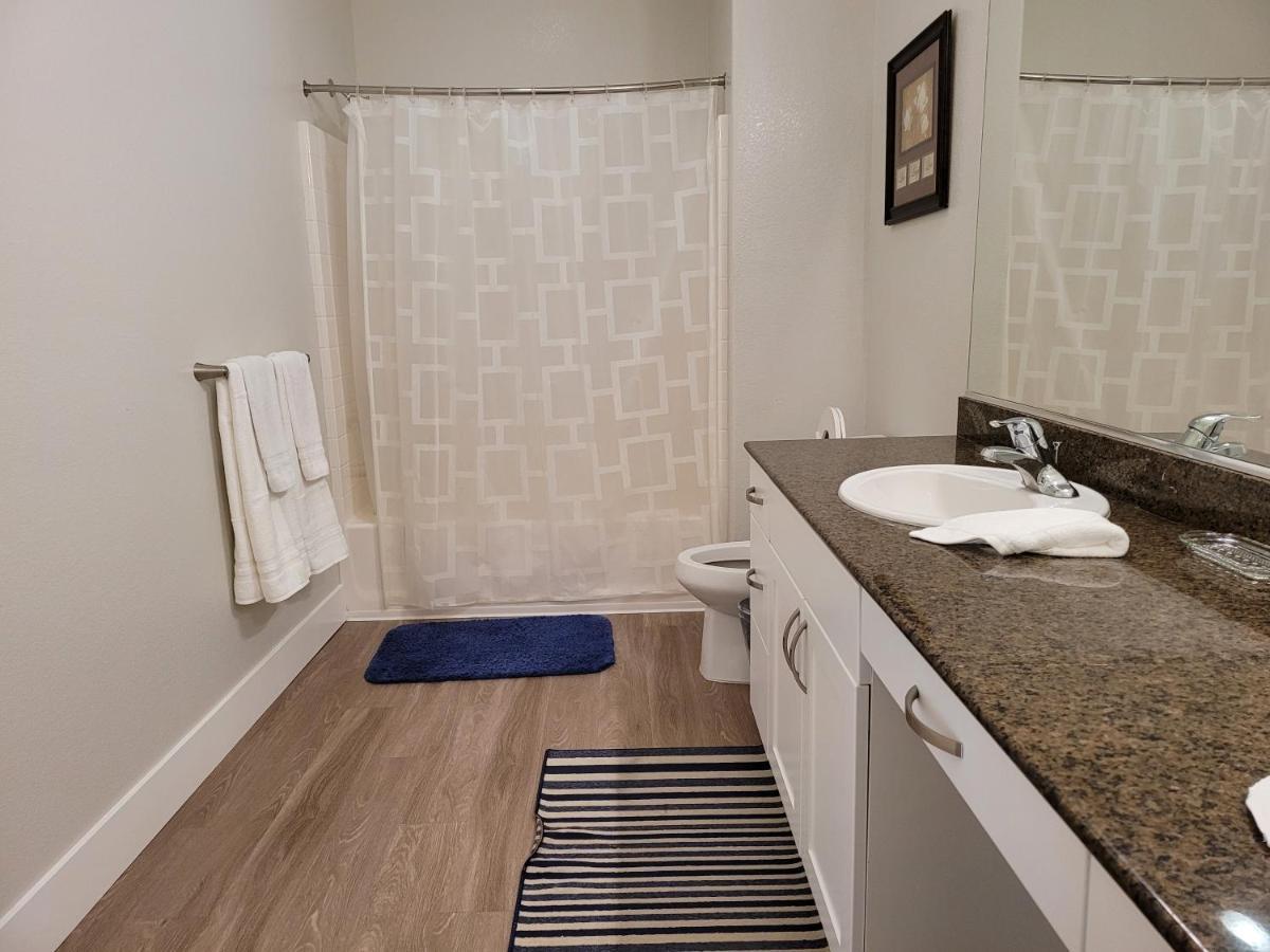 Apartment Amazing Vacation & Shopping In 2 Suits And 3 Bath Fb1