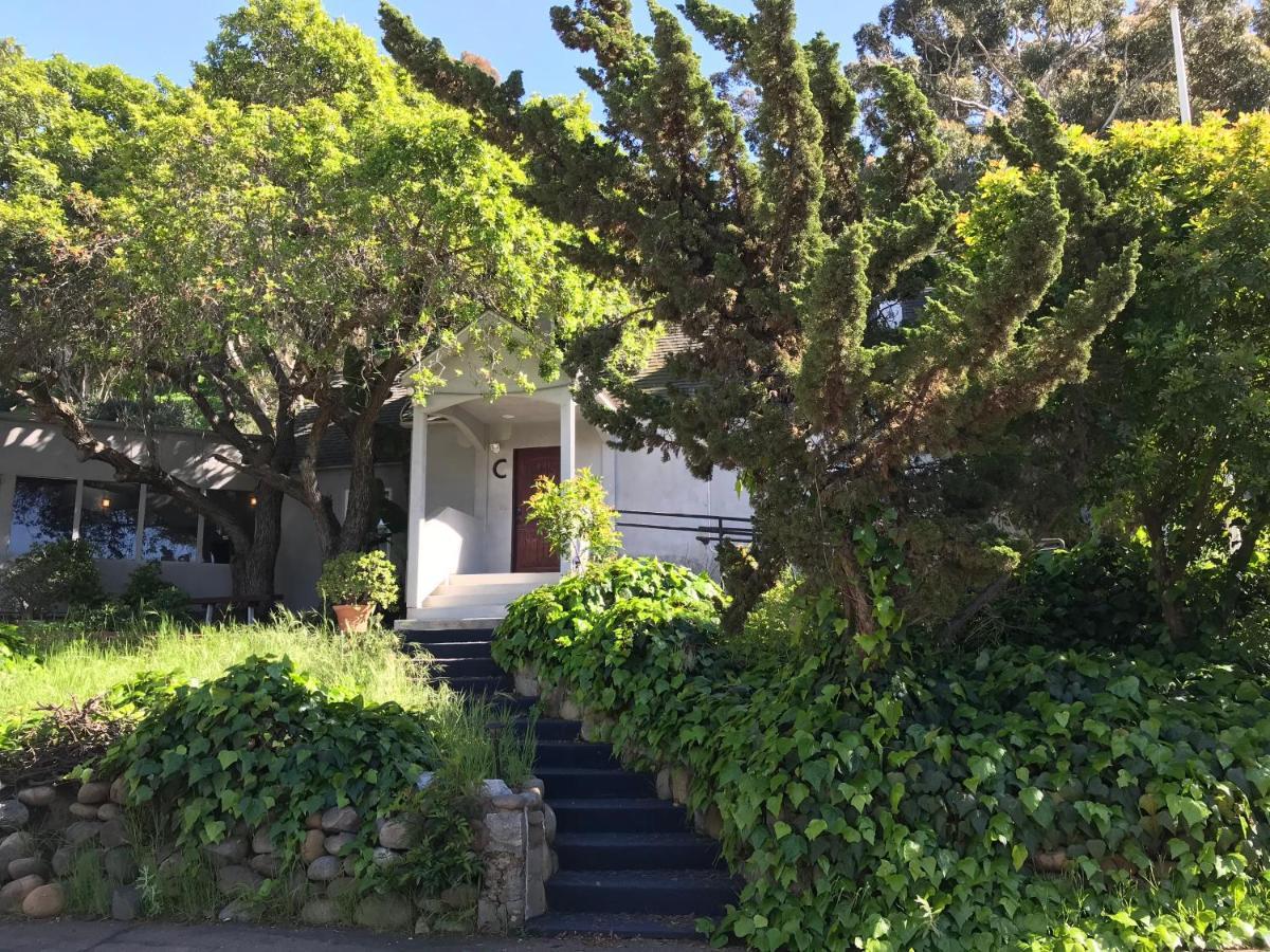 Secluded, Charming And Unique! Spacious Excellent Location Apartment San Diego