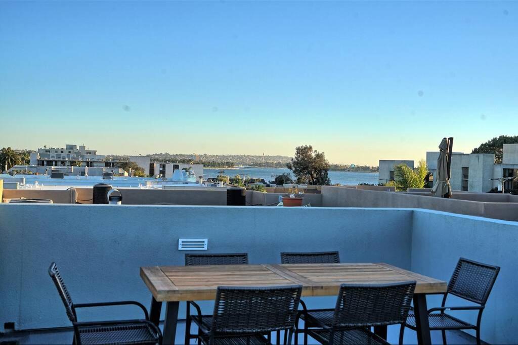 3bd Sleeps 8 Rooftop Bayside Feel The Ocean Breeze Holiday home
