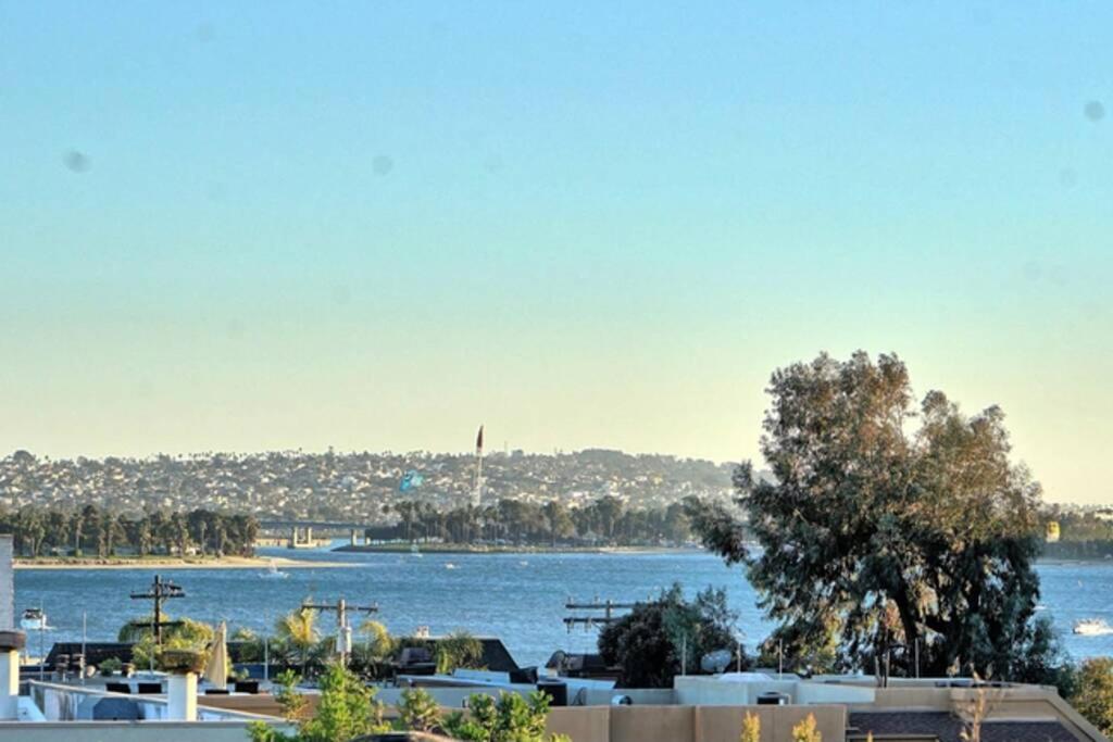 3bd Sleeps 8 Rooftop Bayside Feel The Ocean Breeze San Diego